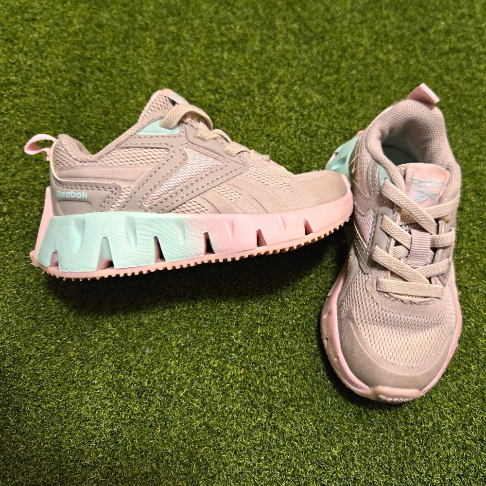 Reebok toddler Athletic Sneakers Gray Pink Green size Lace Up toddler size 6